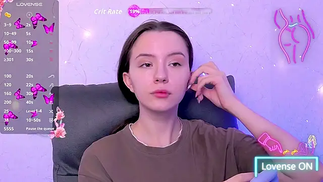 Snapshot of BellaVelure6767 chatting on May 2026 02:40:02 AM BellaVelure6767 online show from May 2026 02:40:02 AM