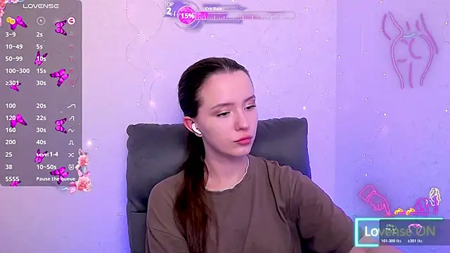 Snapshot of BellaVelure6767 chatting on May 2026 02:39:01 AM BellaVelure6767 online show from May 2026 02:39:01 AM