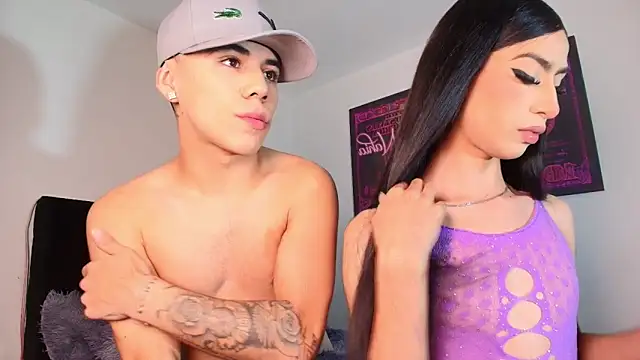 Snapshot of The_Sexy_Couple chatting on November 2025 03:06:02 AM The Sexy Couple online show from November 2025 03:06:02 AM