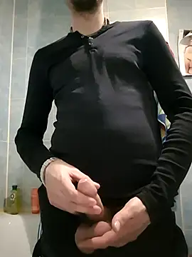 Snapshot of Gregorywhitelegs chatting on April 2026 12:15:02 PM Gregorywhitelegs online show from April 2026 12:15:02 PM