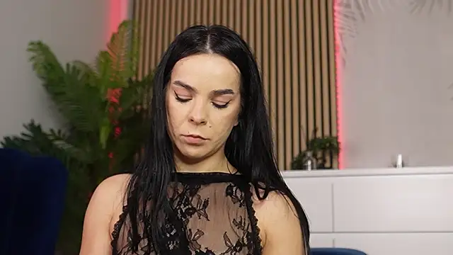 Miss Denisse online show from November 2025 08:44:01 PM