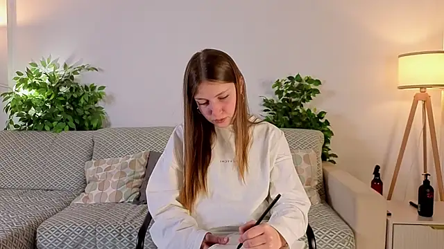 Snapshot of LesaFeldker chatting on November 2025 01:19:01 AM LesaFeldker online show from November 2025 01:19:01 AM