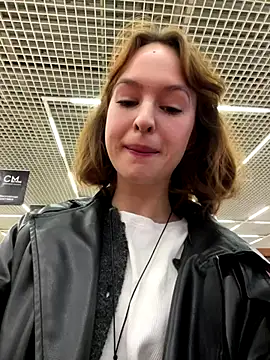 Snapshot of hani_obsessed chatting on December 2025 07:35:01 AM hani obsessed online show from December 2025 07:35:01 AM