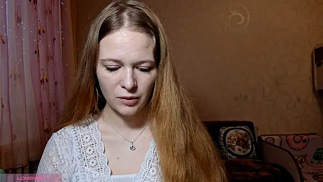 RomonaBustad online show from November 2025 06:15:01 AM