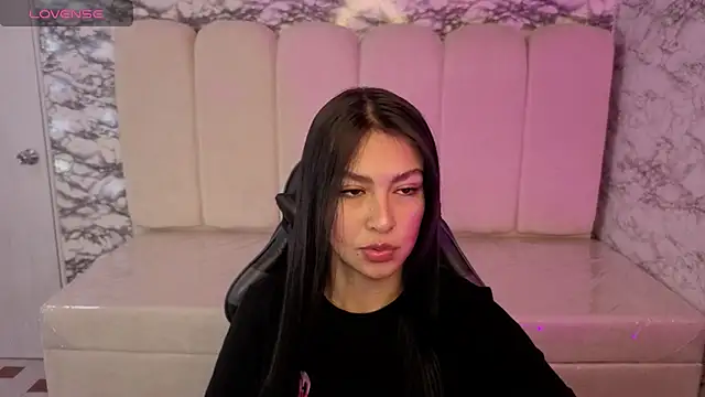 Snapshot of Maleja_v_ chatting on December 2025 01:42:01 PM Maleja v online show from December 2025 01:42:01 PM