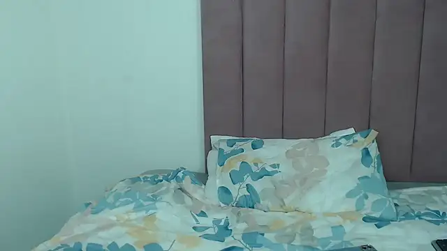 Mogheul Slay online show from December 2025 08:25:01 PM