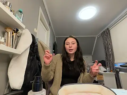 Lockig online show from November 2025 01:56:02 PM