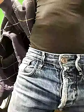 platone09 online show from November 2025 02:05:01 PM