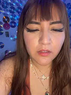 love queen02 online show from April 2026 05:52:01 PM