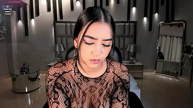 SophieLanne online show from April 2026 04:19:01 AM