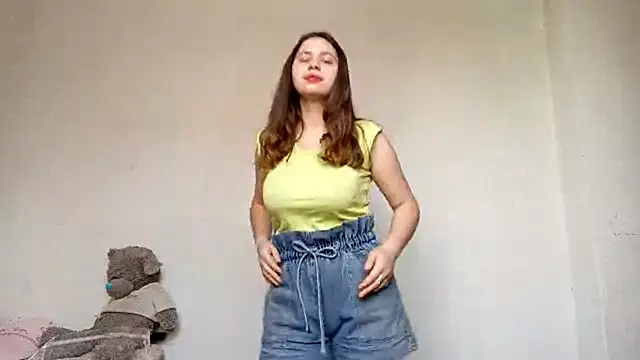 Snapshot of Taisialve chatting on November 2025 06:23:02 AM Taisialve online show from November 2025 06:23:02 AM