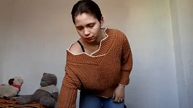 Snapshot of Taisialve chatting on December 2025 06:29:02 AM Taisialve online show from December 2025 06:29:02 AM