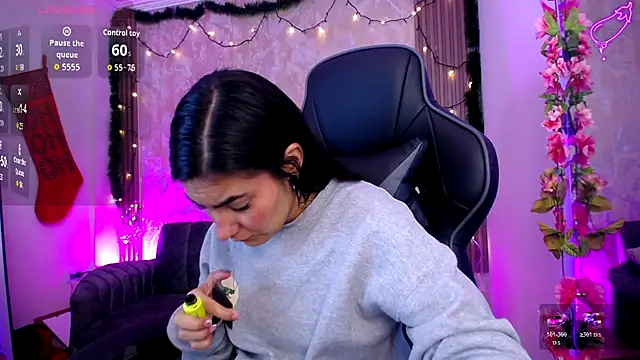 Tiny Mooore1 online show from November 2025 11:23:02 AM