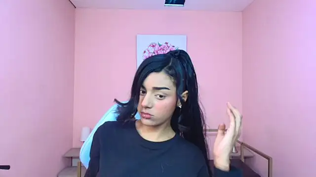 Milu carbajal x online show from November 2025 08:08:01 PM