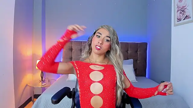 Snapshot of Violet_Moon20 chatting on November 2025 08:18:01 PM Violet Moon20 online show from November 2025 08:18:01 PM