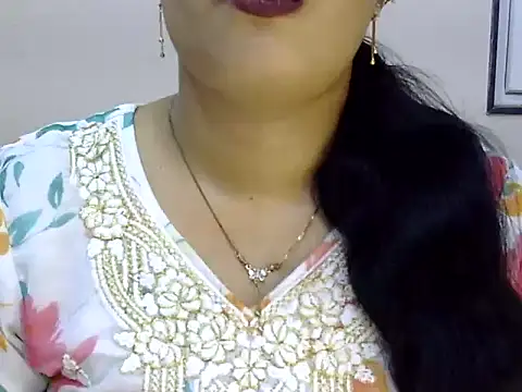 Snapshot of Muskan_Jha chatting on June 2026 01:36:01 AM Muskan Jha online show from June 2026 01:36:01 AM