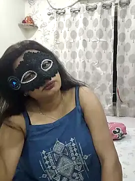 Cute-richa1 online show from April 2026 08:00:02 PM