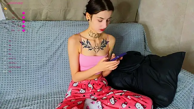 Donna Hicks online show from November 2025 02:39:02 PM