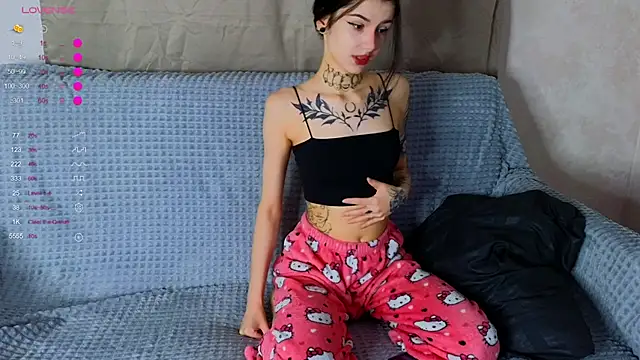 Donna Hicks online show from November 2025 02:48:02 AM