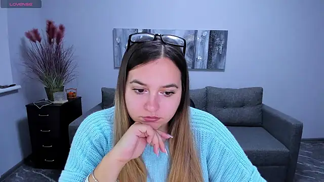 Snapshot of Maria_Bond chatting on December 2025 06:40:02 AM Maria Bond online show from December 2025 06:40:02 AM