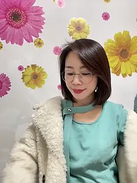 xiaoling2358 online show from December 2025 07:23:01 AM