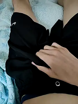 Snapshot of bnnzin chatting on November 2025 06:30:02 PM bnnzin online show from November 2025 06:30:02 PM