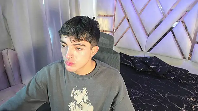 Snapshot of sayronvg chatting on November 2025 11:54:02 AM sayronvg online show from November 2025 11:54:02 AM