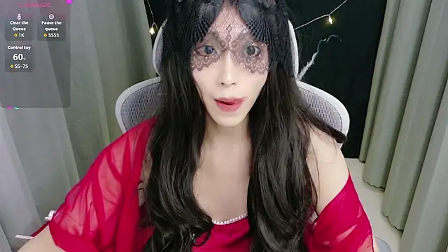 Snapshot of Lulu_QAQ chatting on November 2025 01:44:02 PM Lulu QAQ online show from November 2025 01:44:02 PM