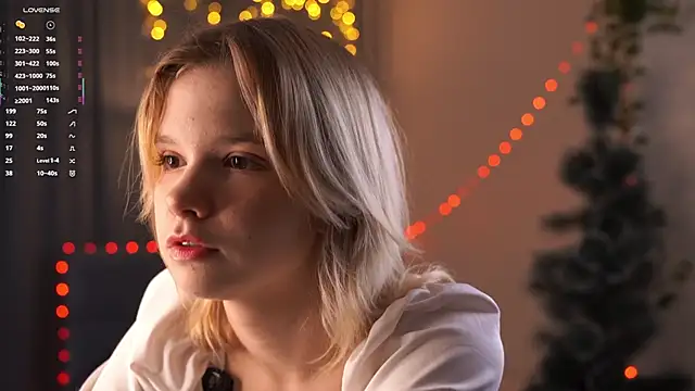 PhillisEsplin online show from December 2025 07:00:01 PM