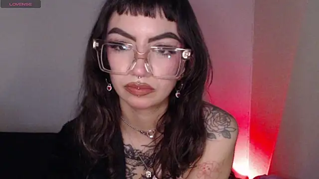 Snapshot of sugarthekitten chatting on December 2025 05:48:01 AM sugarthekitten online show from December 2025 05:48:01 AM