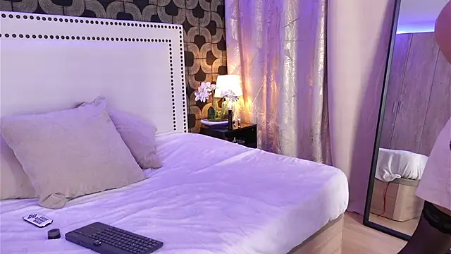 AlexaWhatson online show from February 2026 09:34:01 PM