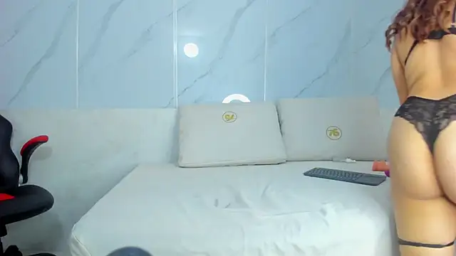 Snapshot of camilla_weit chatting on November 2025 08:00:01 PM camilla weit online show from November 2025 08:00:01 PM