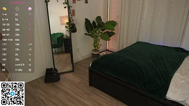 SoftSunday online show from November 2025 03:40:01 AM