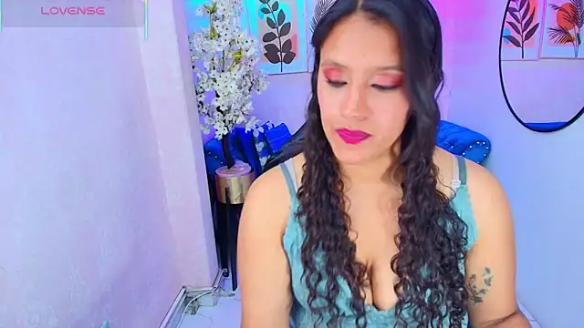 Snapshot of Lili_rousx chatting on November 2025 03:20:01 AM Lili rousx online show from November 2025 03:20:01 AM