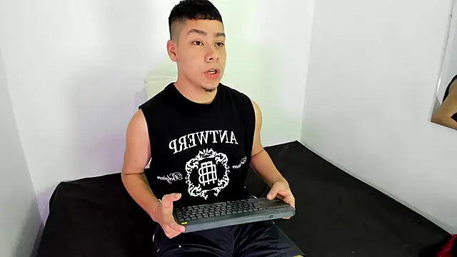 Lucastorrez01 online show from March 2026 12:26:01 AM