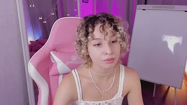 Mary Wohlberg online show from November 2025 06:24:02 AM