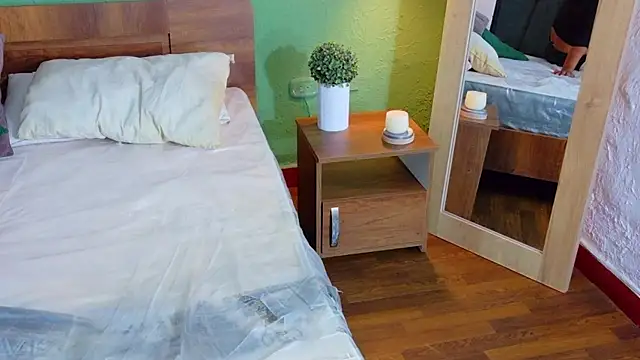 Secrett desiree online show from March 2026 03:33:01 AM