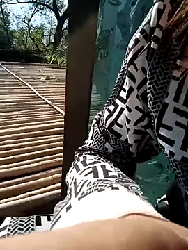 mon1-day online show from November 2025 01:51:02 AM