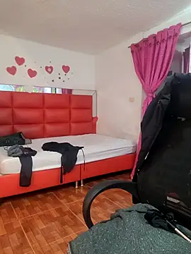 Snapshot of Scarlet_curly chatting on November 2025 09:09:02 AM Scarlet curly online show from November 2025 09:09:02 AM