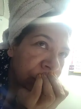 Snapshot of Scarlet_curly chatting on November 2025 09:10:01 AM Scarlet curly online show from November 2025 09:10:01 AM