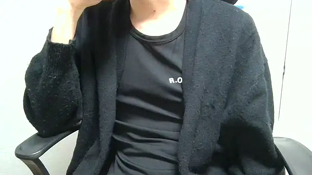 minhyuck001 online show from November 2025 12:05:02 PM