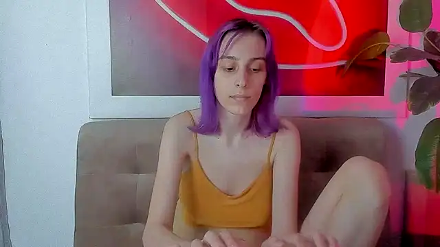 Snapshot of MiilaGlow chatting on April 2026 01:04:01 PM MiilaGlow online show from April 2026 01:04:01 PM