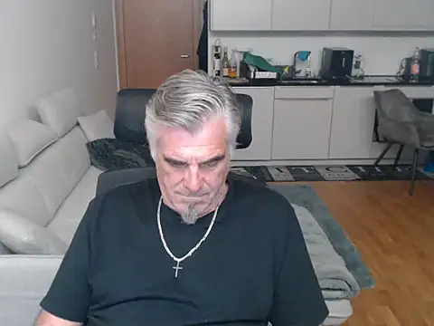 Buidapest online show from April 2026 02:27:02 AM