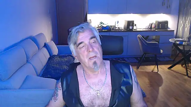 Buidapest online show from April 2026 11:11:01 PM