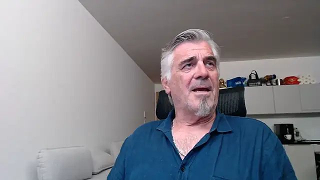 Buidapest online show from May 2026 02:39:01 AM