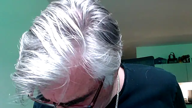 Snapshot of Buidapest chatting on May 2026 07:05:02 AM Buidapest online show from May 2026 07:05:02 AM