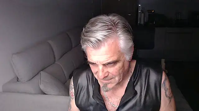 Snapshot of Buidapest chatting on May 2026 12:29:01 AM Buidapest online show from May 2026 12:29:01 AM