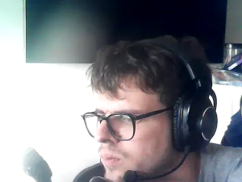 DesertedMonoxide online show from May 2026 04:12:02 PM