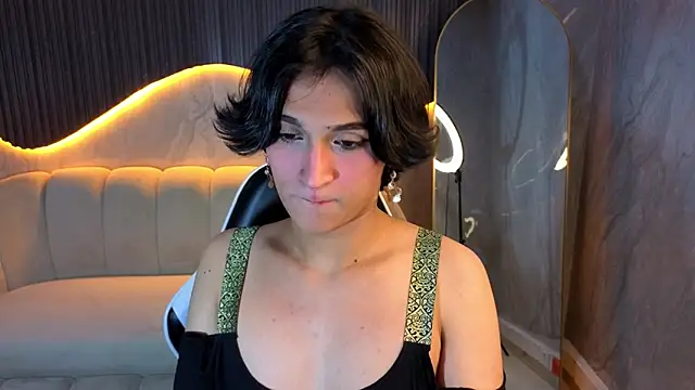 zoe tp online show from December 2025 08:02:02 PM