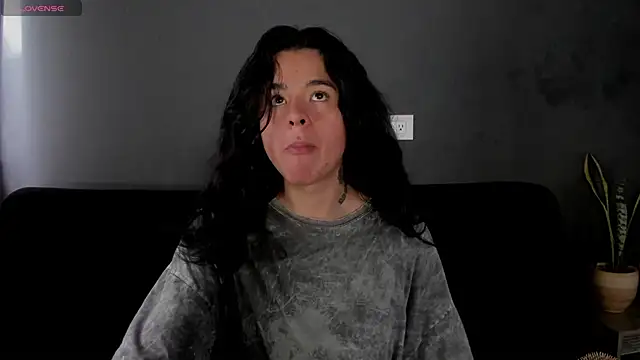 Snapshot of Angel-umbra chatting on November 2025 07:49:02 PM Angel-umbra online show from November 2025 07:49:02 PM